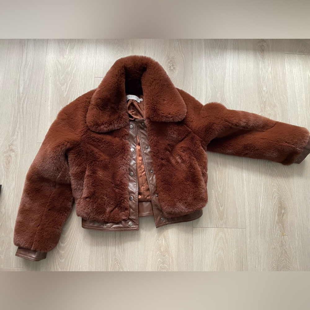 ASTR the Label Womens Winter Faux Fur Jacket Coat.